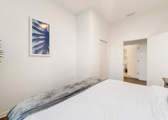 Spacious 3br Urban Getaway W Gym Hébergement de vacances *
