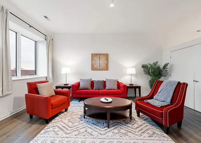 Spacious 3br Urban Getaway W Gym Chicago