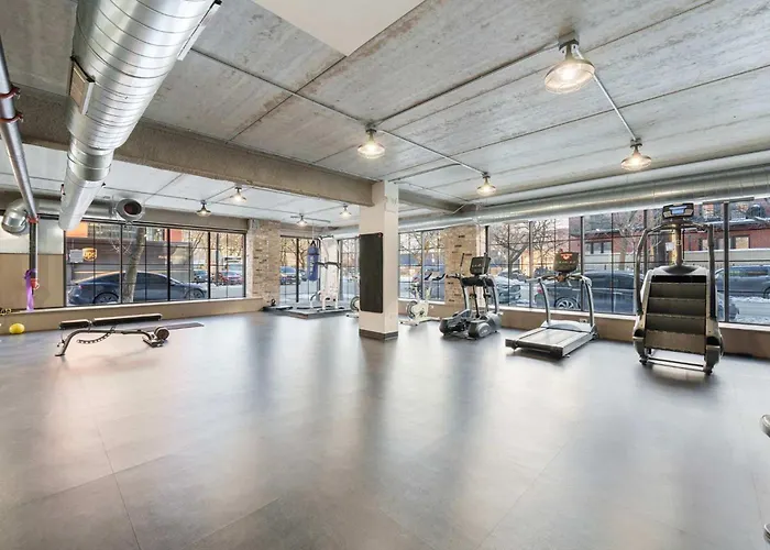 Spacious 3br Urban Getaway W Gym Hébergement de vacances Chicago