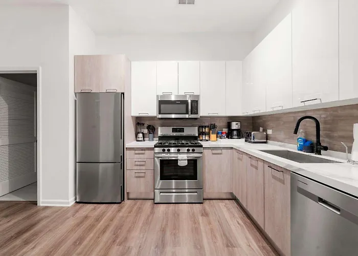 Spacious 3br Urban Getaway W Gym Hébergement de vacances *