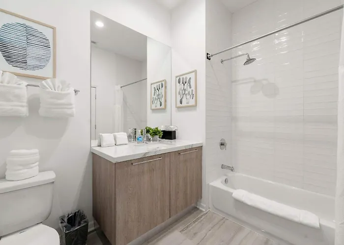 Spacious 3br Urban Getaway W Gym * Chicago